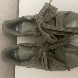 Women’s Gray Pumas